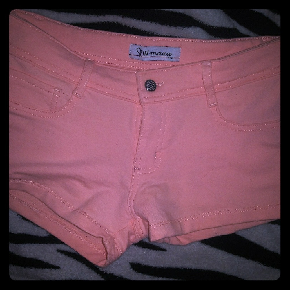 Peach body con shorts